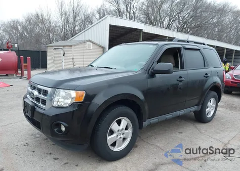 2012 Ford Escape Xlt z USA, uszkodzony, nr VIN 1FMCU0D73CKC07057